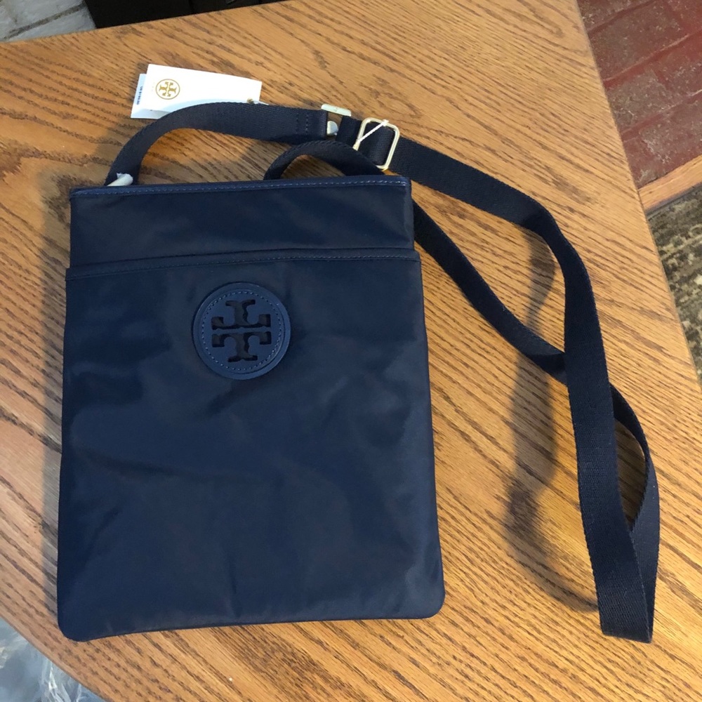SOLD Tory Burch crossbody bag navy blue